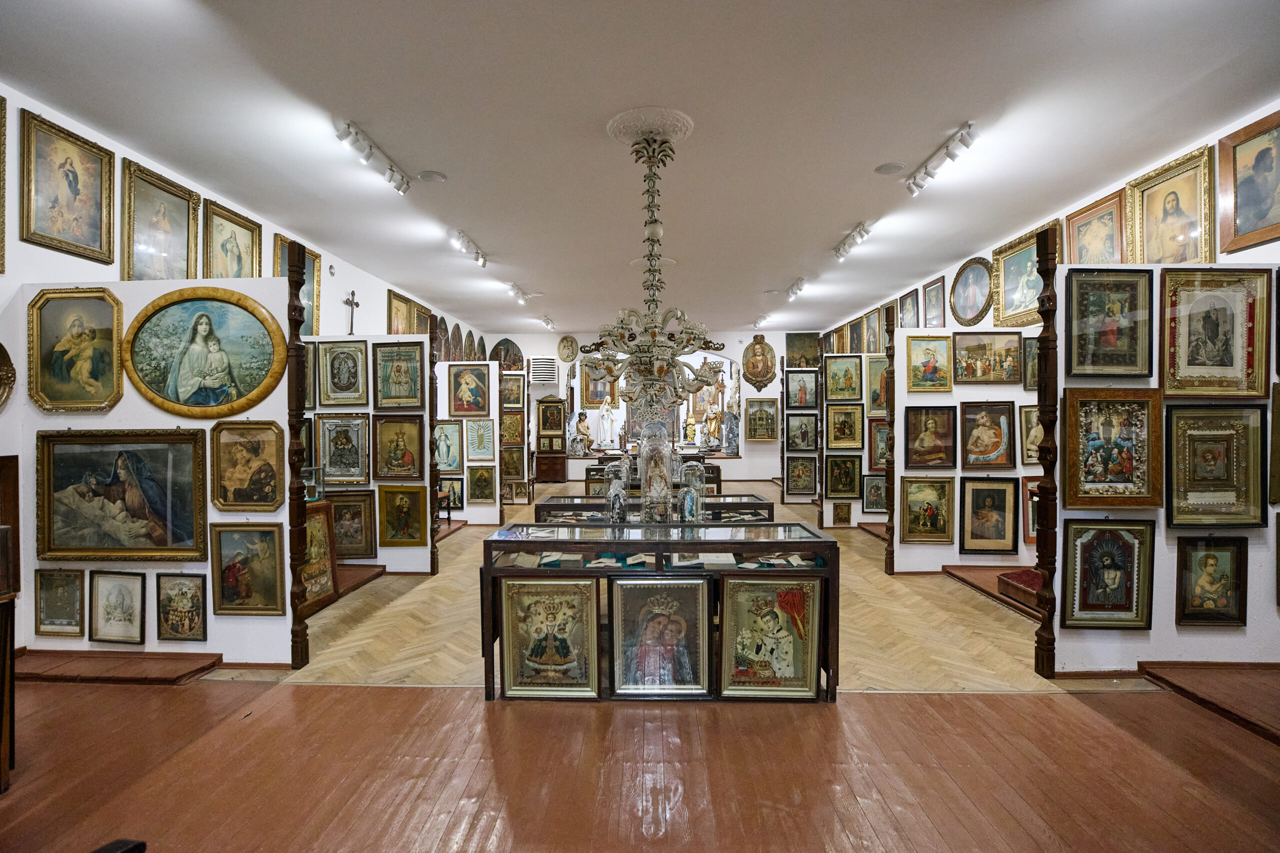 Wnętrze muzeum, główna sala ekspozycyjna 